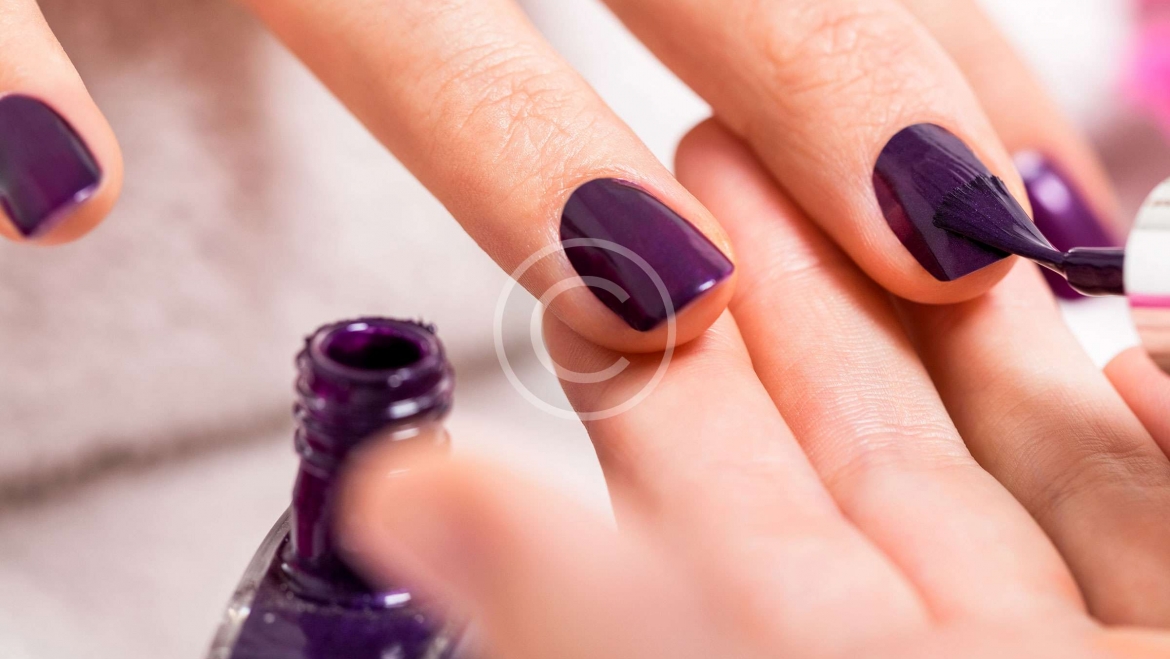 How to Get Geometric Nail Art